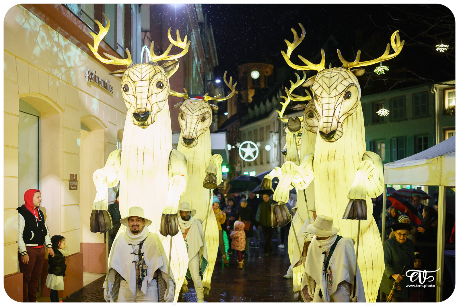 PARADE AMOUREUSE (CIE REMUE MENAGE)